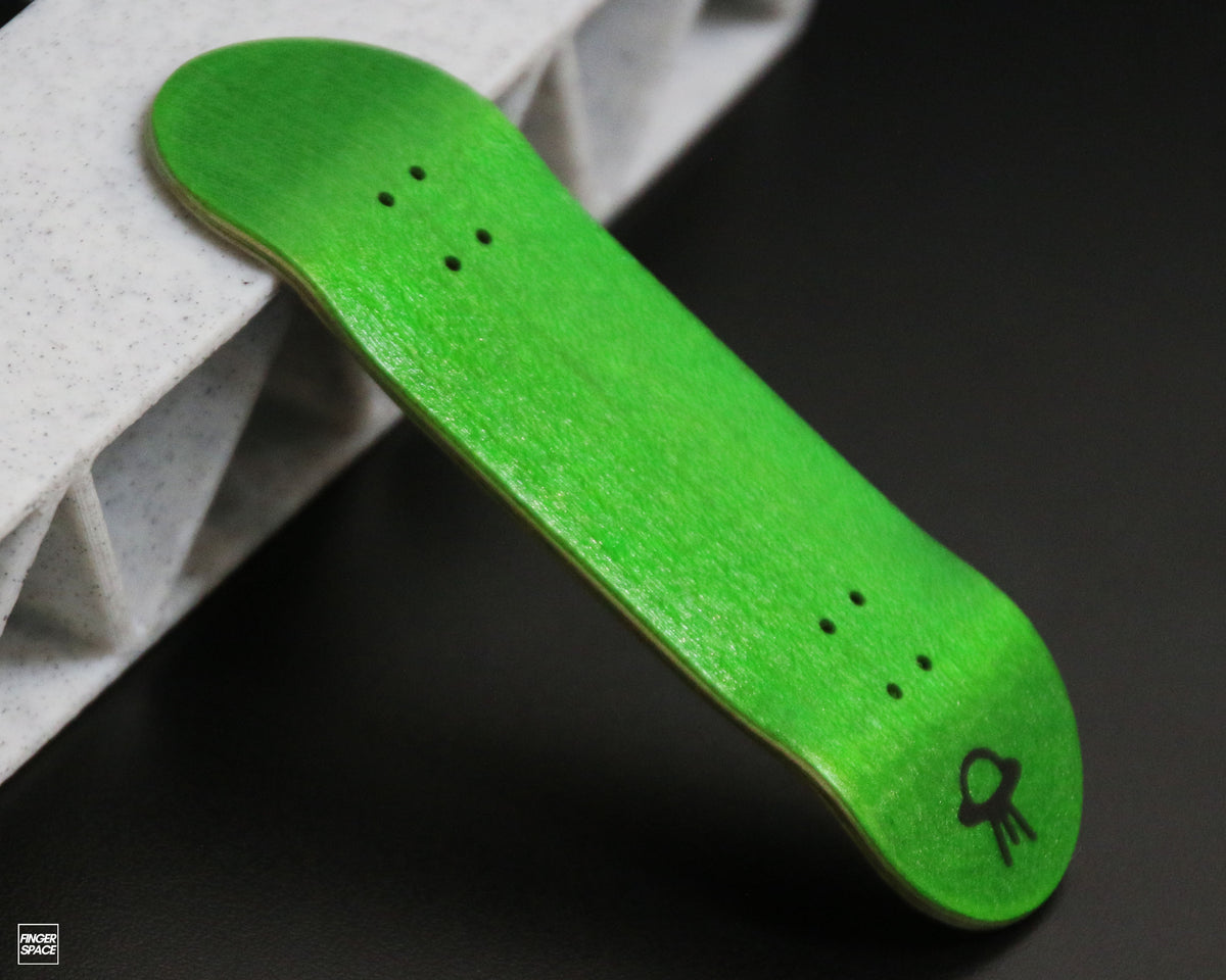 "Shamrock" Eco Series Fingerboard Deck Finger Space